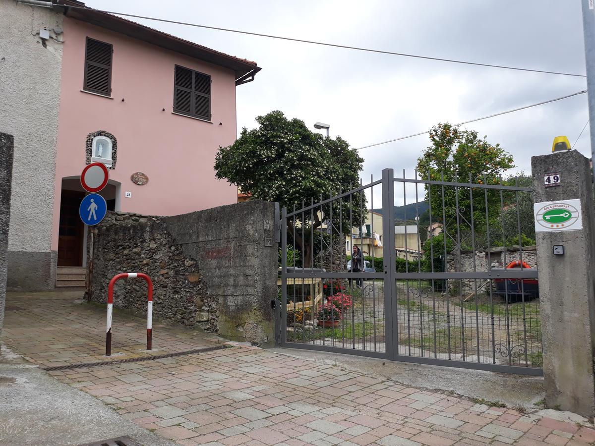 La Terra Di Mingo Acomodação com café da manhã Vado Ligure Exterior foto